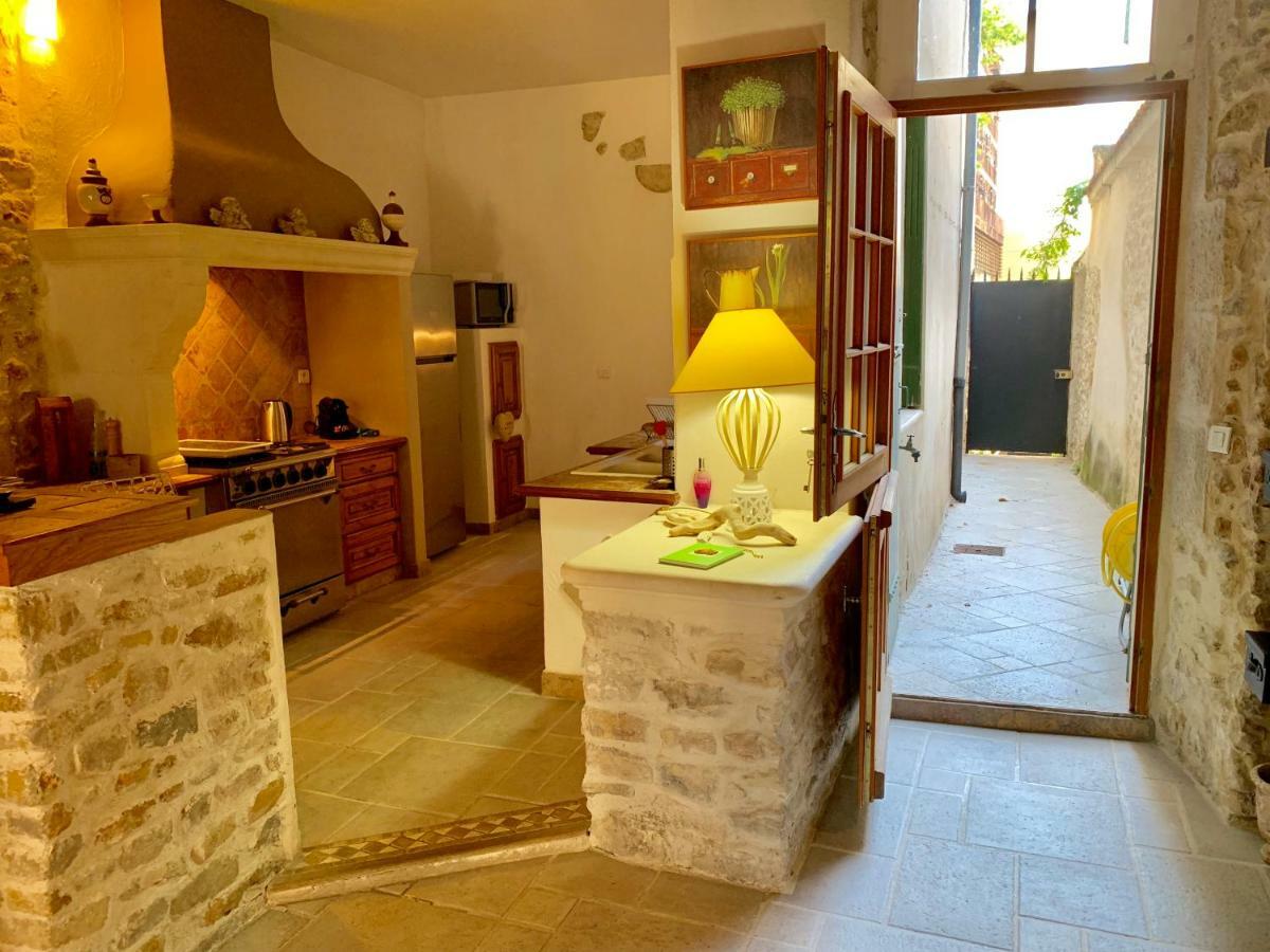 Authentique Bijou Coeur D'Orange A 2 Pas Du Theatre Antique! Villa Dış mekan fotoğraf